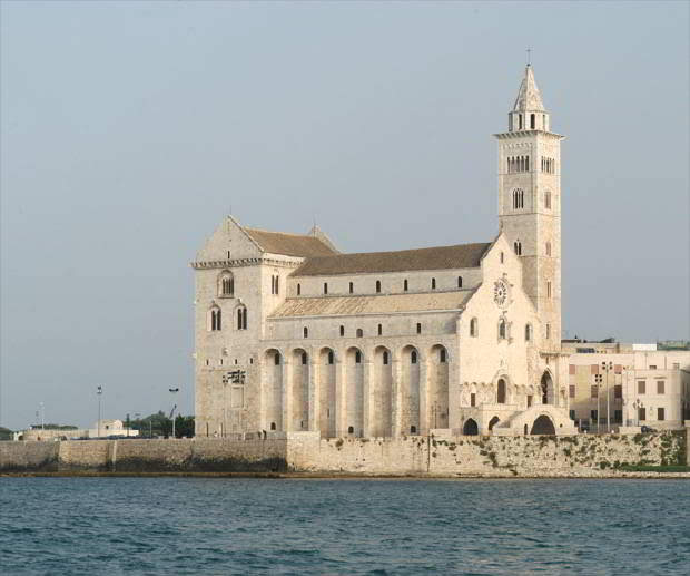 Cathedral of Trani - Puglia by bike